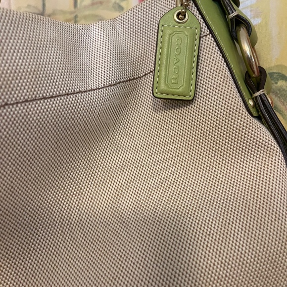 Coach Carly: Creamy Off White Canvas & Lime Green Leather shoulder bag. Pre-🤍💚 - Picture 7 of 11